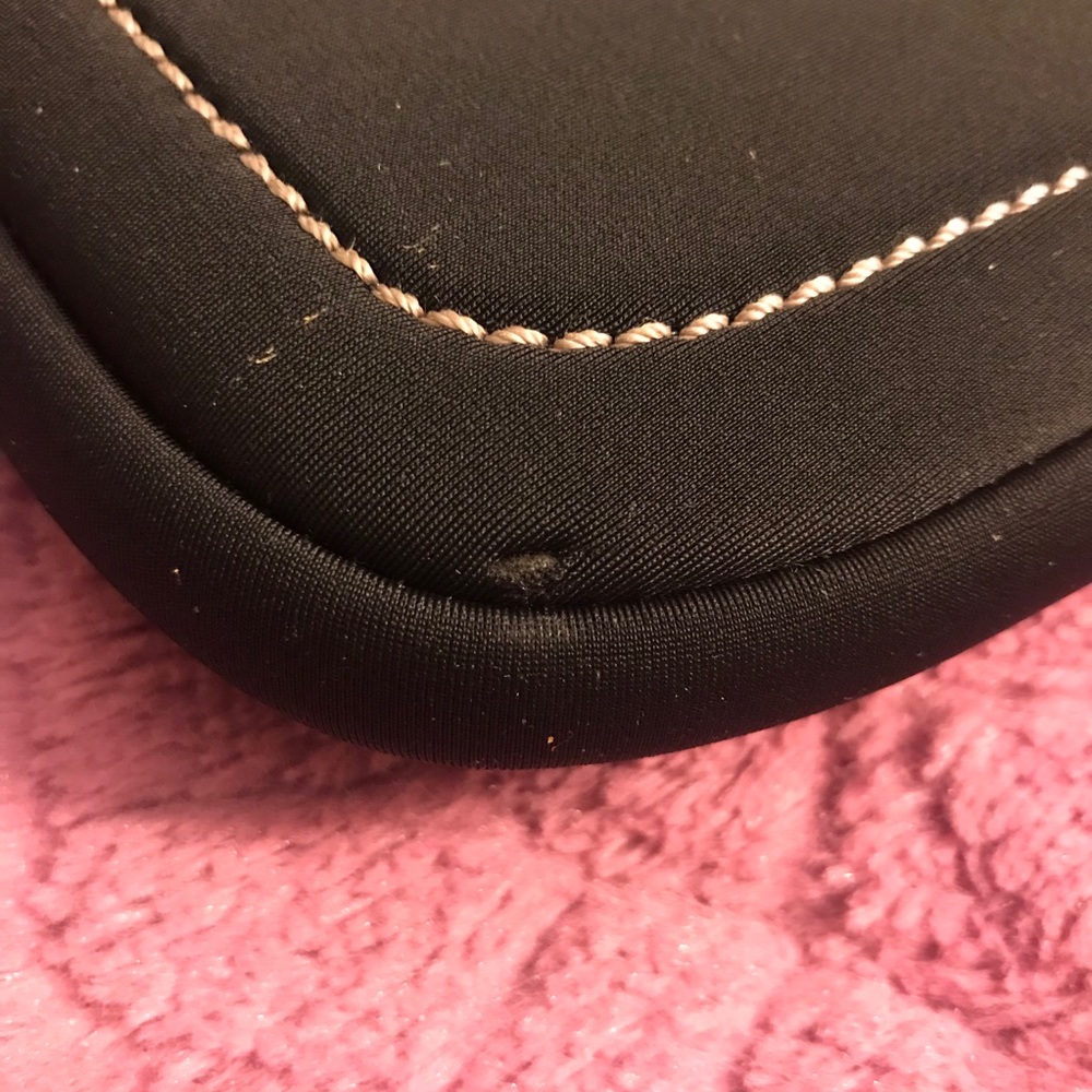 Tablet / Laptop Case. - Picture 7 of 9